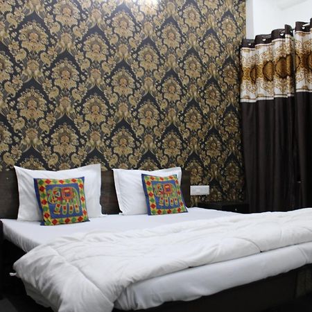 Hill Paradise Home Stay Udaipur Exteriör bild