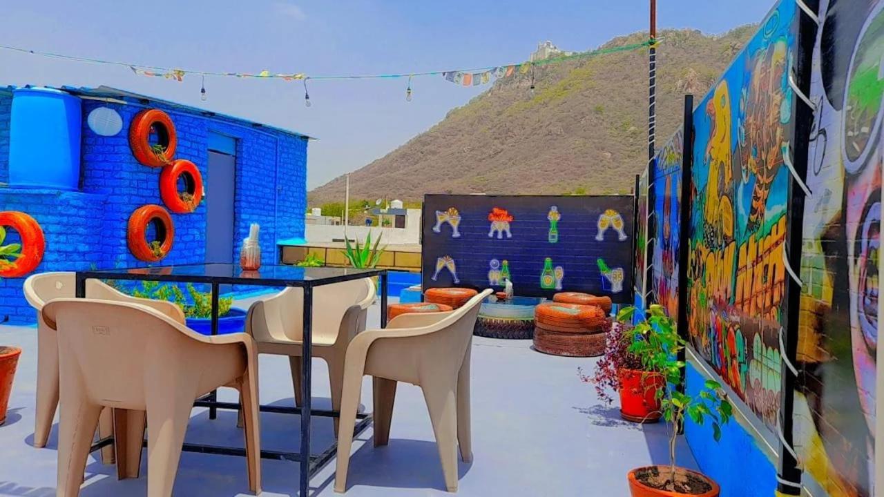Hill Paradise Home Stay Udaipur Exteriör bild