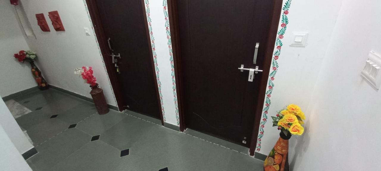 Hill Paradise Home Stay Udaipur Exteriör bild