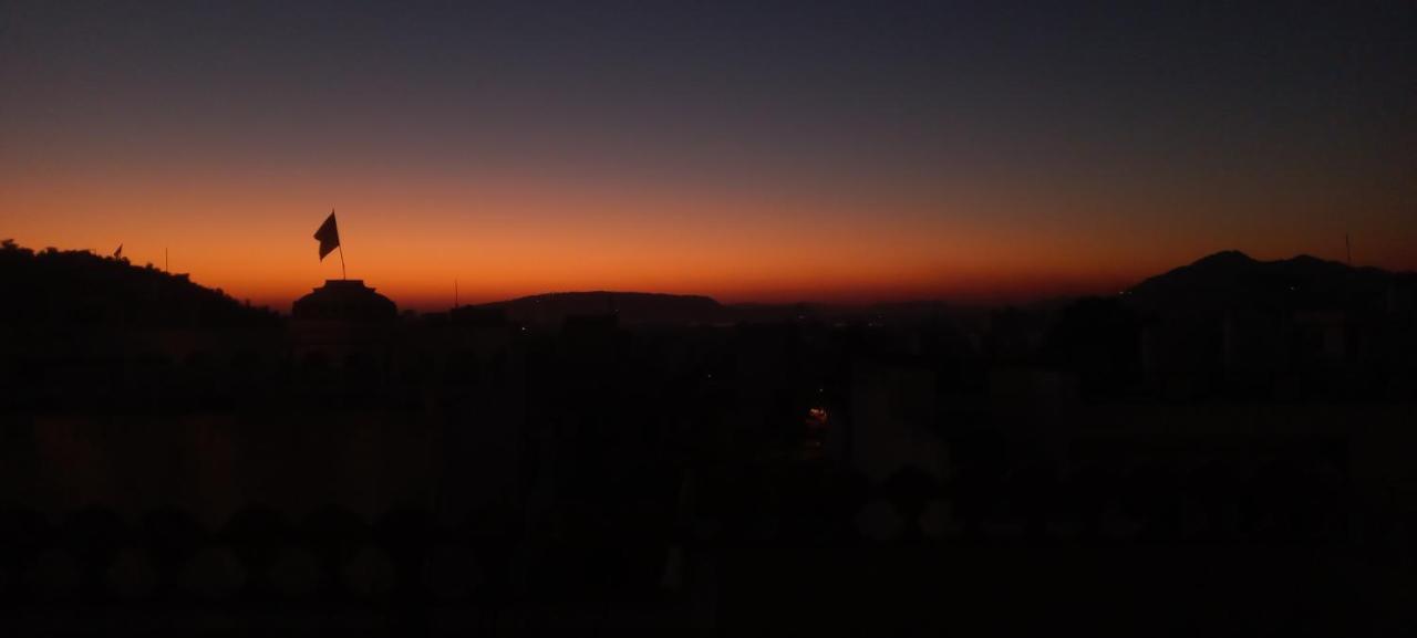 Hill Paradise Home Stay Udaipur Exteriör bild