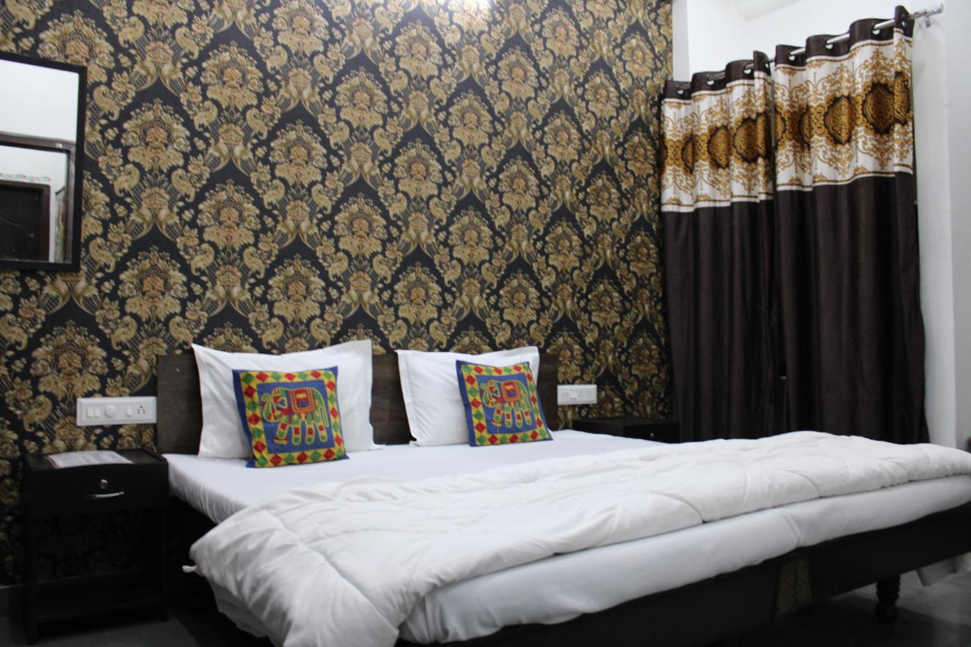 Hill Paradise Home Stay Udaipur Exteriör bild