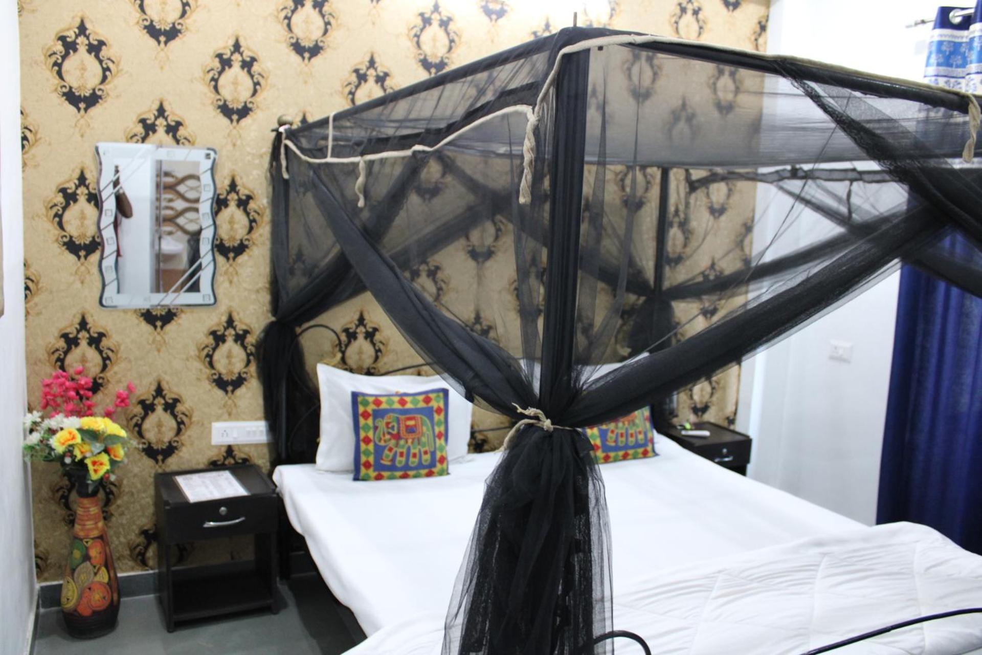 Hill Paradise Home Stay Udaipur Exteriör bild