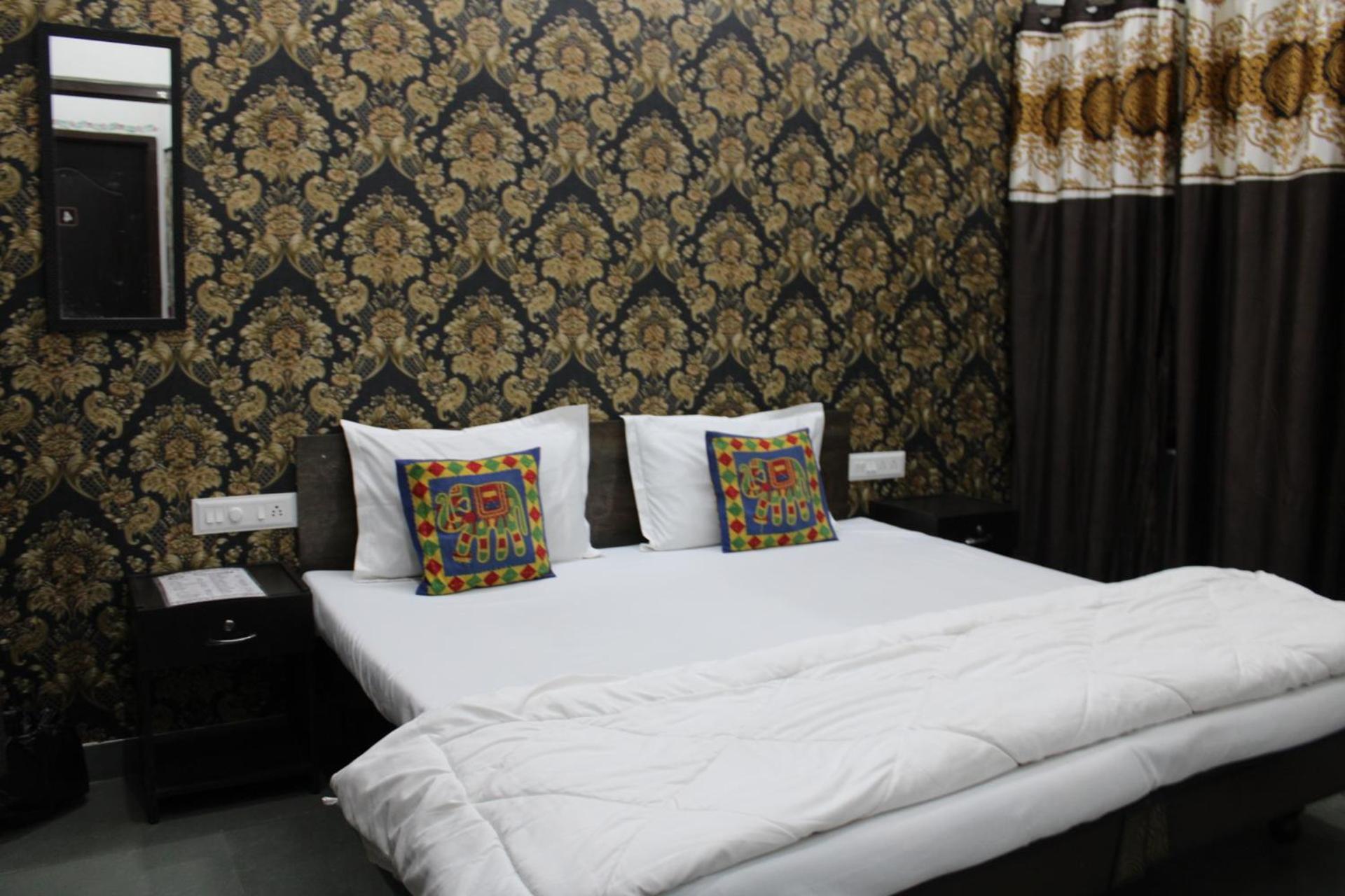 Hill Paradise Home Stay Udaipur Rum bild